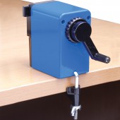 Точилка механическая Brauberg "RoboBlue", металлический механизм, чёрный/синий Точилка механическая Brauberg "RoboBlue", металлический механизм, чёрный/синий